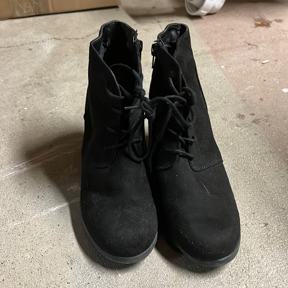 American rag wedge booties